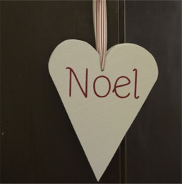 Noel Hearts - Painted